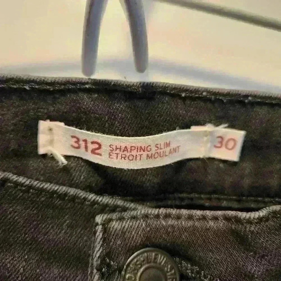 LEVI'S 312 Shaping Skinny size 30  in Black - Picture 5 of 5